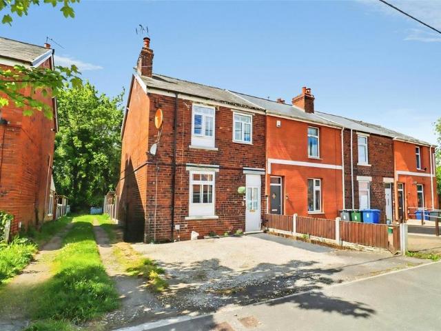 4 bedroom terraced house for sale