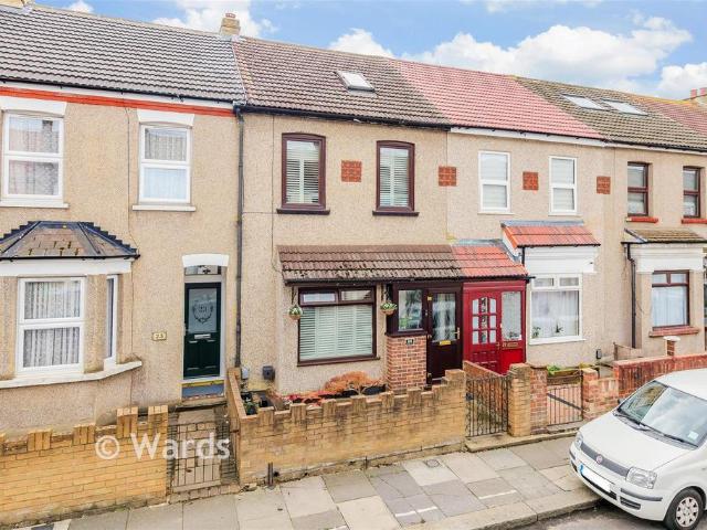 4 bedroom terraced house for sale