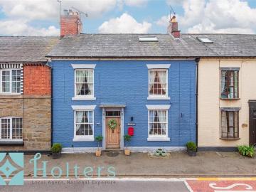 4 bedroom terraced house for sale