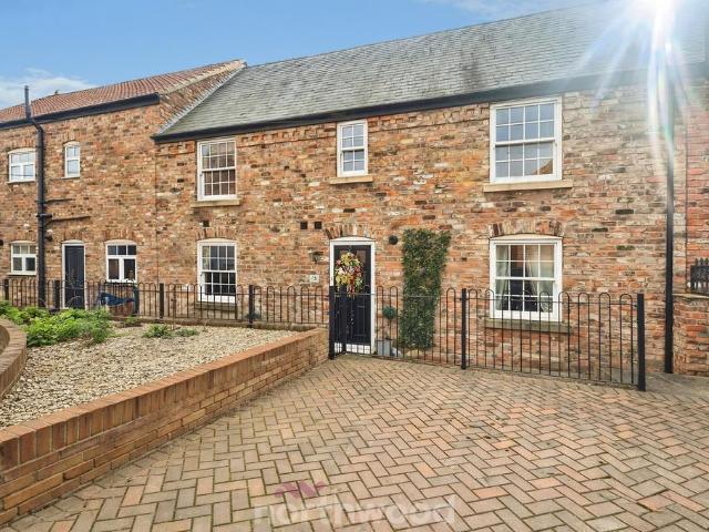 4 bedroom terraced house for sale