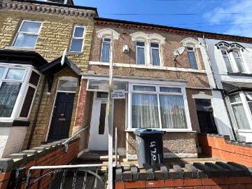 4 bedroom terraced house for sale