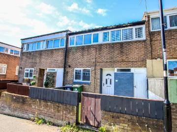 4 bedroom terraced house for sale