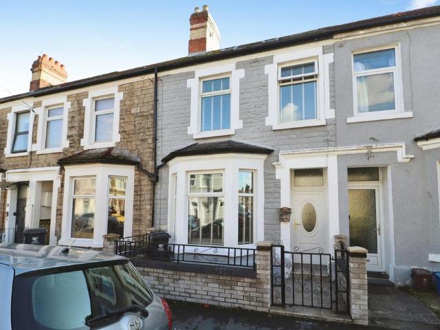 4 bedroom terraced house for sale