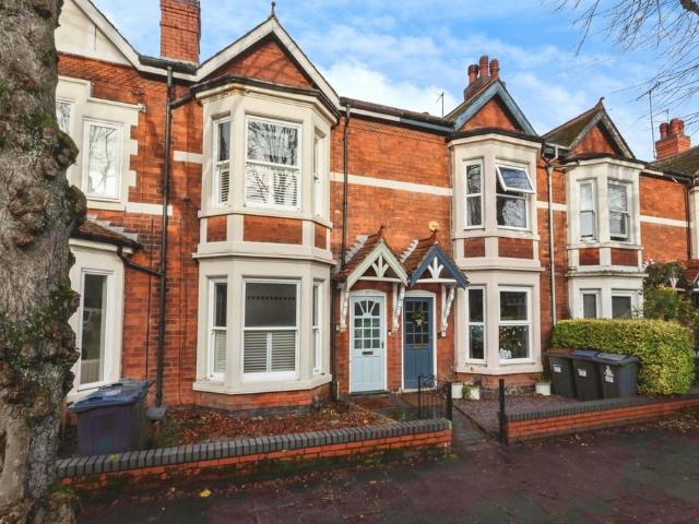 4 bedroom terraced house for sale
