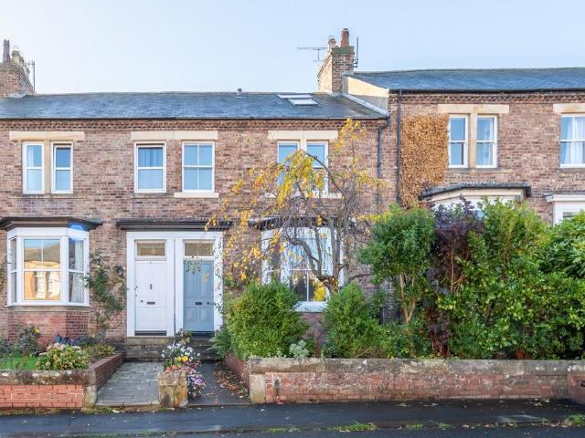4 bedroom terraced house for sale