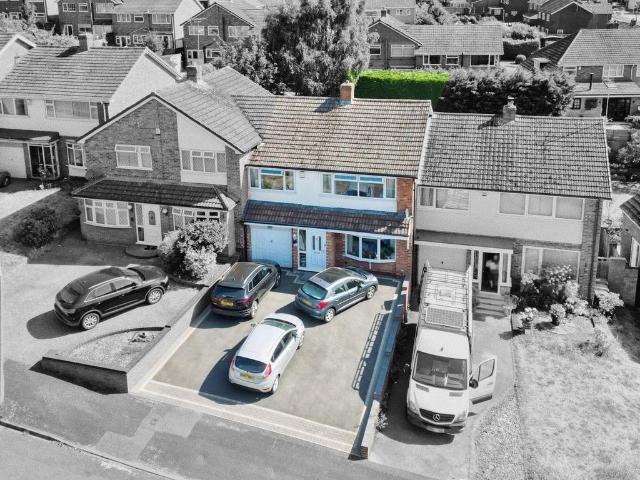 4 bedroom terraced house for sale
