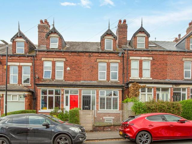 4 bedroom terraced house for sale