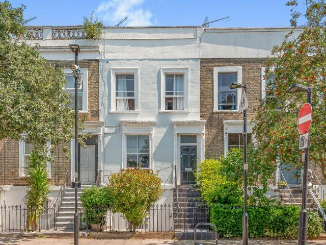 4 bedroom terraced house for sale