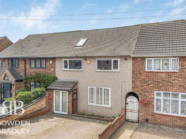 4 bedroom terraced house for sale