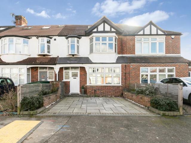 4 bedroom terraced house for sale