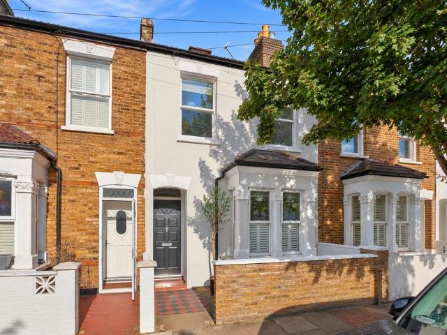 4 bedroom terraced house for sale