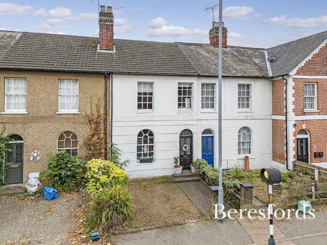 4 bedroom terraced house for sale