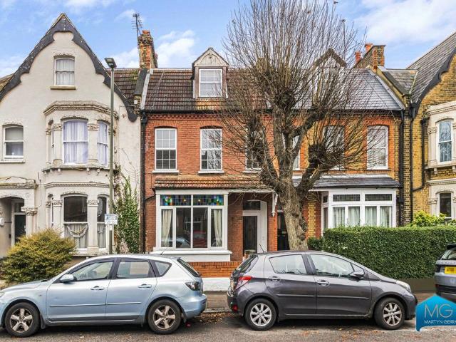 4 bedroom terraced house for sale