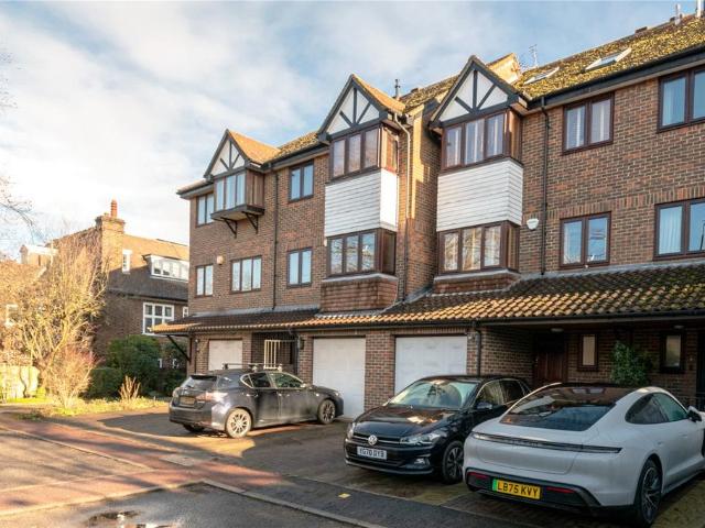 4 bedroom terraced house for sale