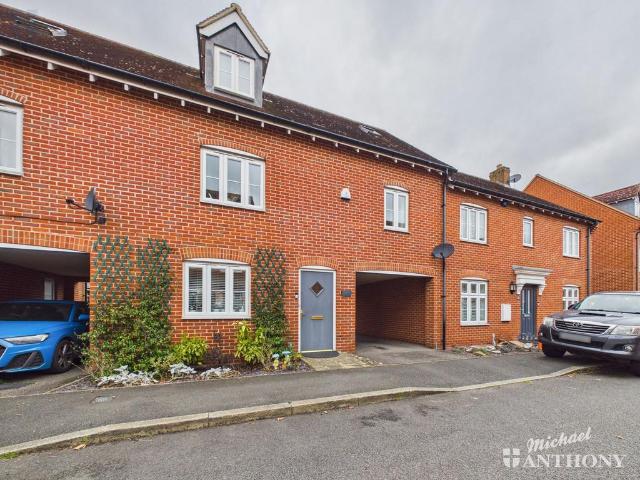 4 bedroom terraced house for sale