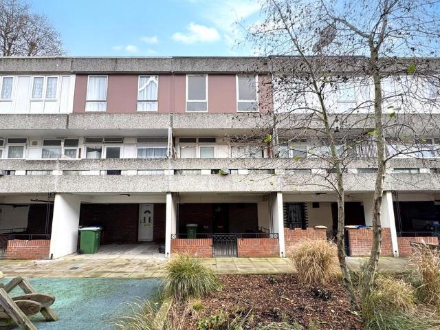 4 bedroom terraced house for sale