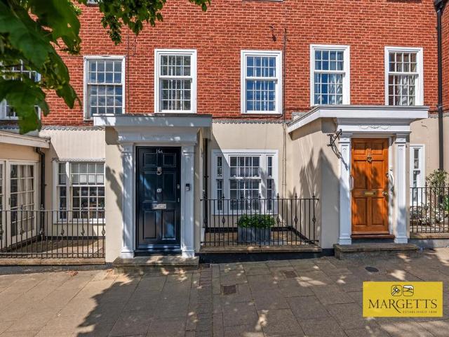 4 bedroom terraced house for sale