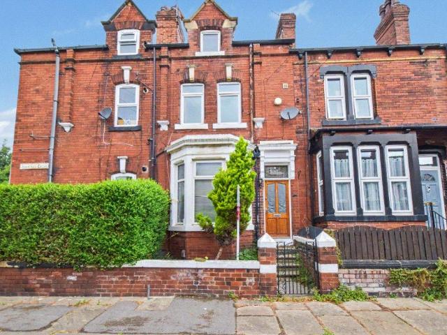 4 bedroom terraced house for sale