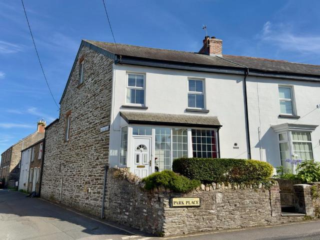 4 bedroom terraced house for sale
