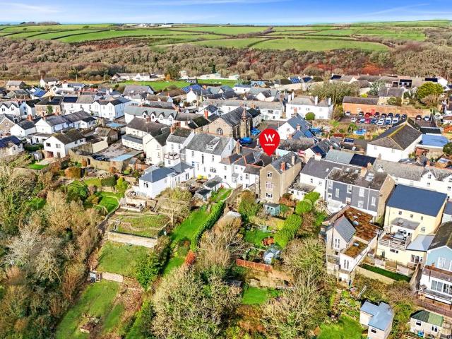 4 bedroom terraced house for sale