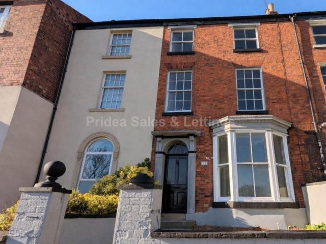 4 bedroom terraced house for sale