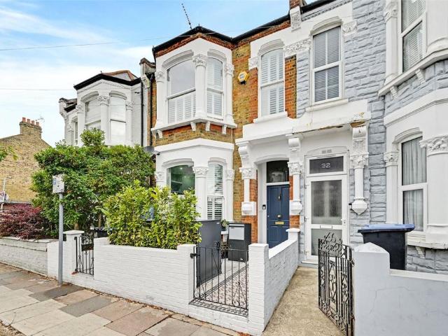 4 bedroom terraced house for sale
