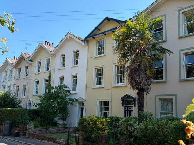 4 bedroom terraced house for sale