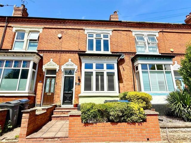 4 bedroom terraced house for sale