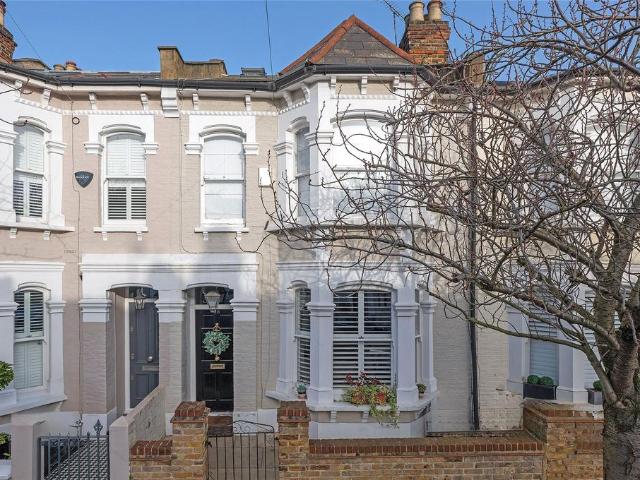4 bedroom terraced house for sale