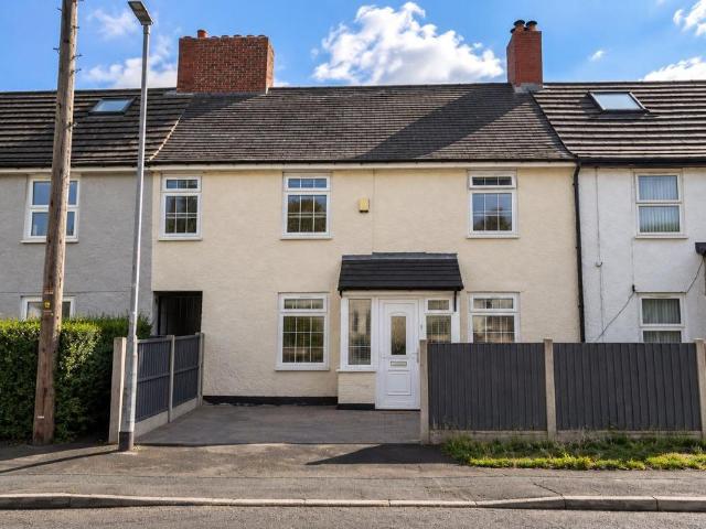 4 bedroom terraced house for sale