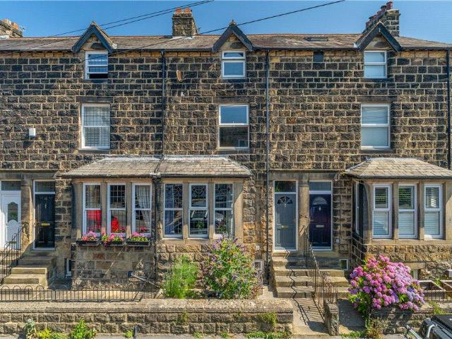 4 bedroom terraced house for sale
