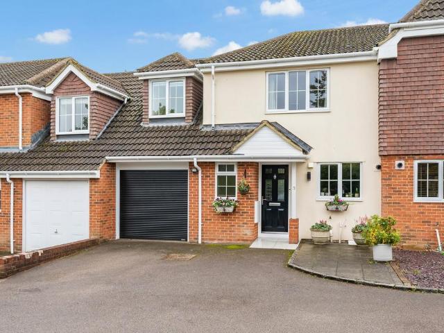 4 bedroom terraced house for sale