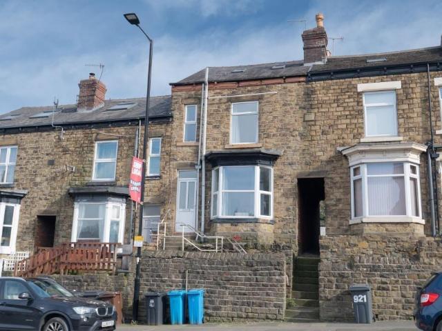 4 bedroom terraced house for sale