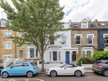 4 bedroom terraced house for sale
