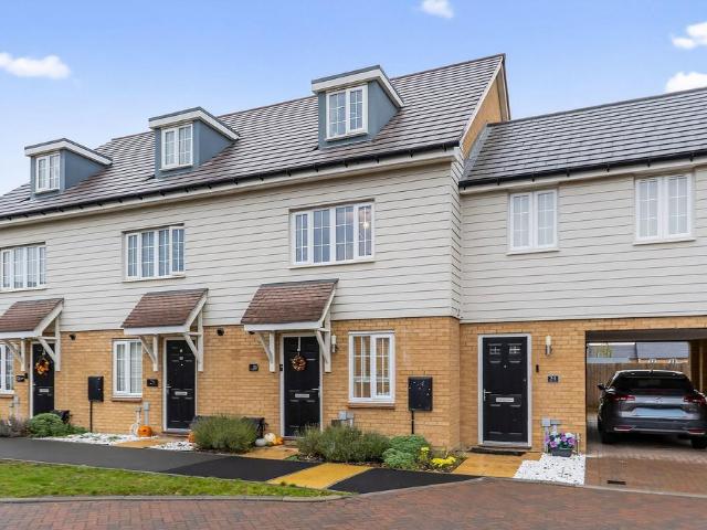 4 bedroom terraced house for sale