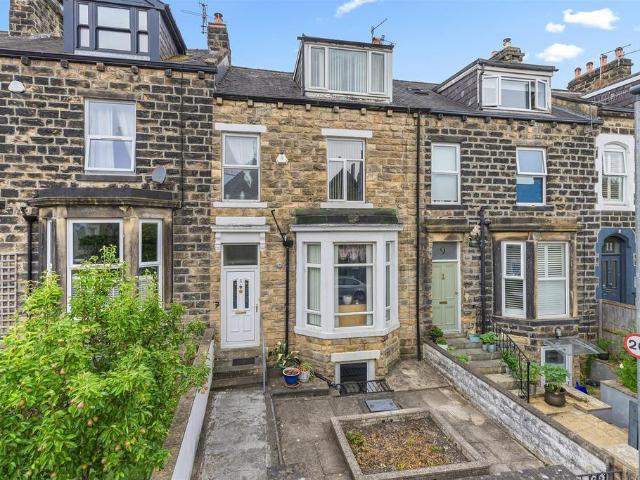 4 bedroom terraced house for sale