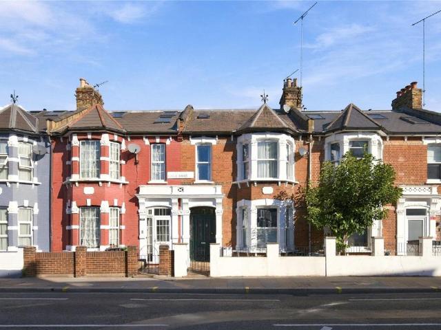 4 bedroom terraced house for sale