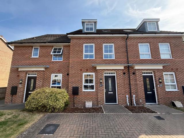 4 bedroom terraced house for sale