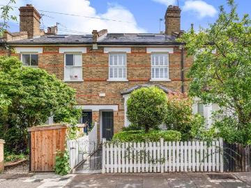4 bedroom terraced house for sale