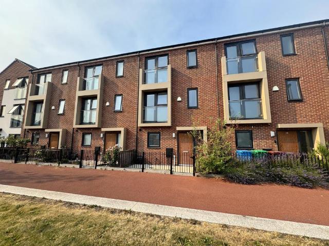 4 bedroom terraced house for sale