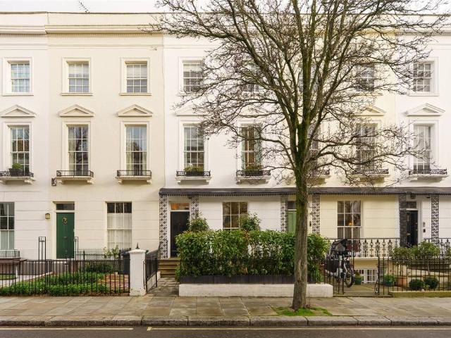 4 bedroom terraced house for sale
