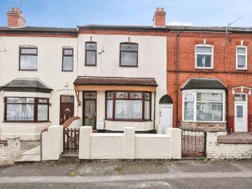 4 bedroom terraced house for sale