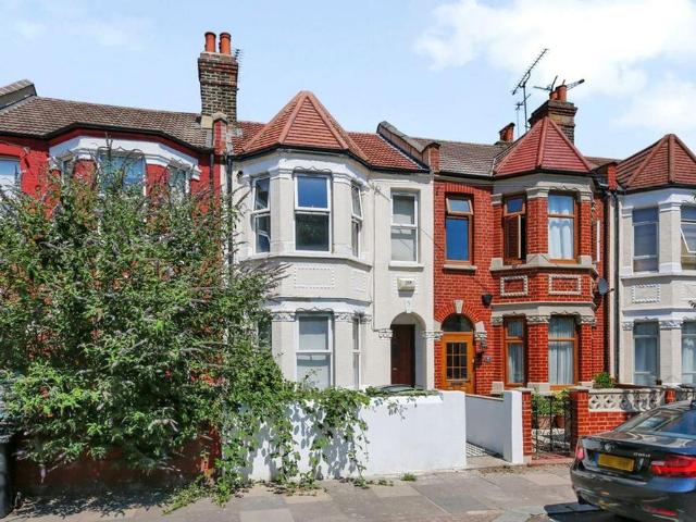 4 bedroom terraced house for sale