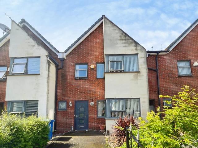 4 bedroom terraced house for sale