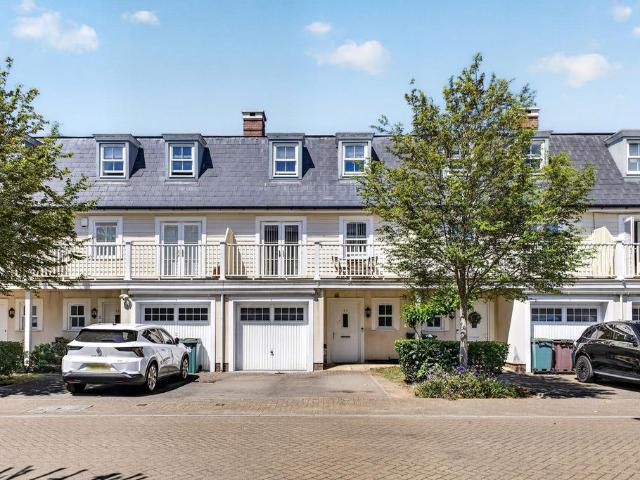 4 bedroom terraced house for sale