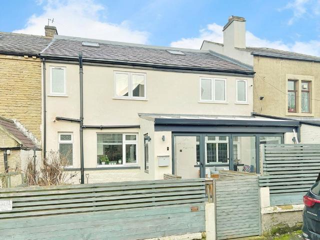 4 bedroom terraced house for sale