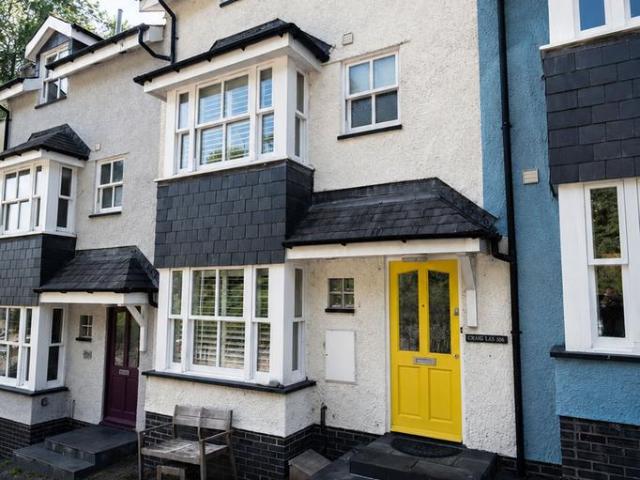 4 bedroom terraced house for sale