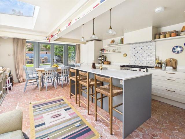 4 bedroom terraced house for sale