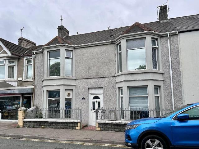 4 bedroom terraced house for sale