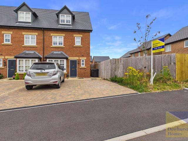 4 bedroom terraced house for sale